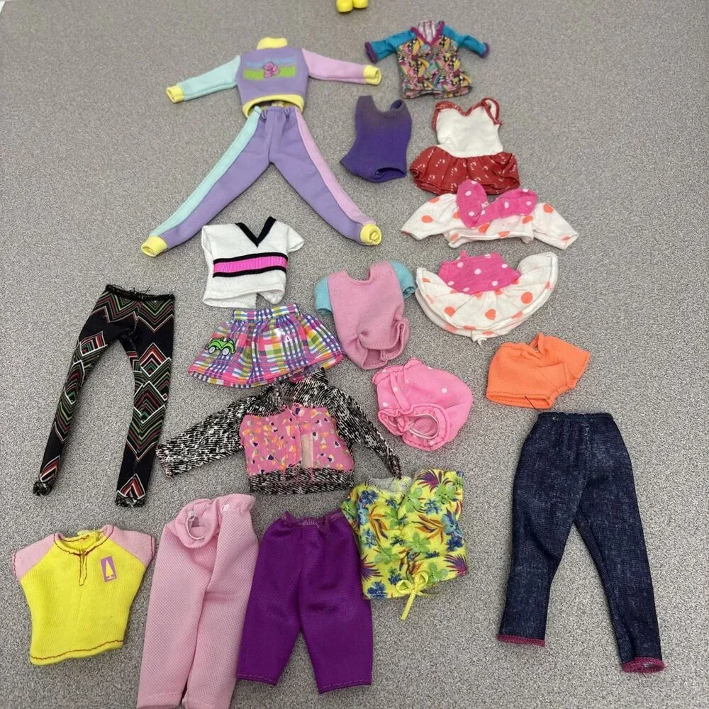 Barbies Babysitter Inc Skipper Doll w/ Purple Streaked Hair Plus Extra Clothing